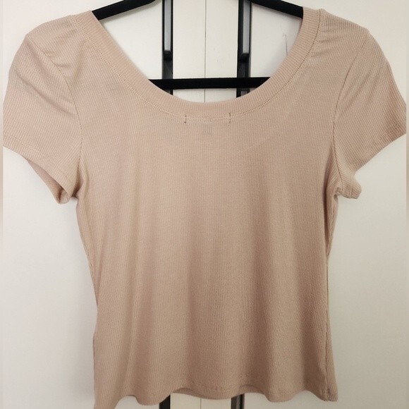 Lulus Ribbed Henley Cropped Top T-shirt Blouse Tan Beige size M new with tag - Picture 4 of 11